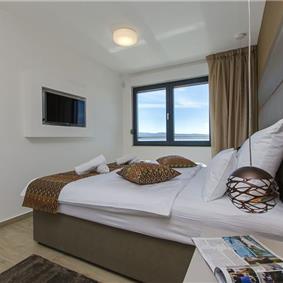 5 bedroom beachfront villa with heated pool near Omis, sleeps 9